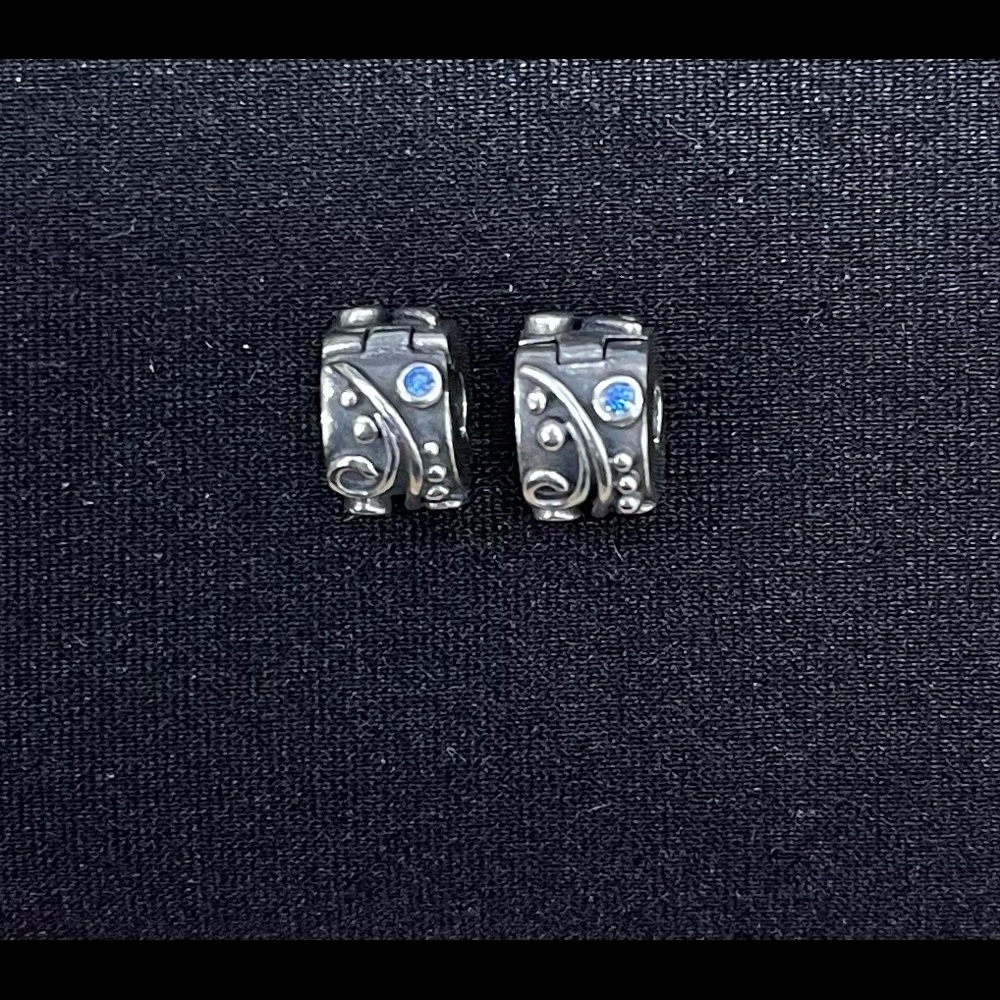 Authentic Pandora Tendril Scroll Oxidized Clips.